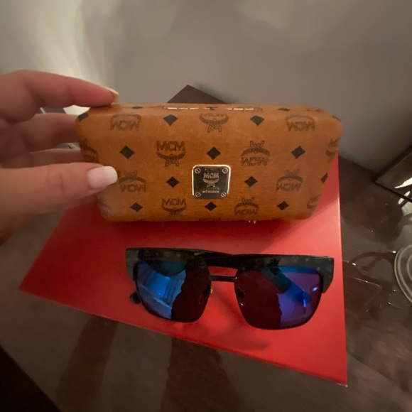 MCM sunglasses - Picture 11 of 13